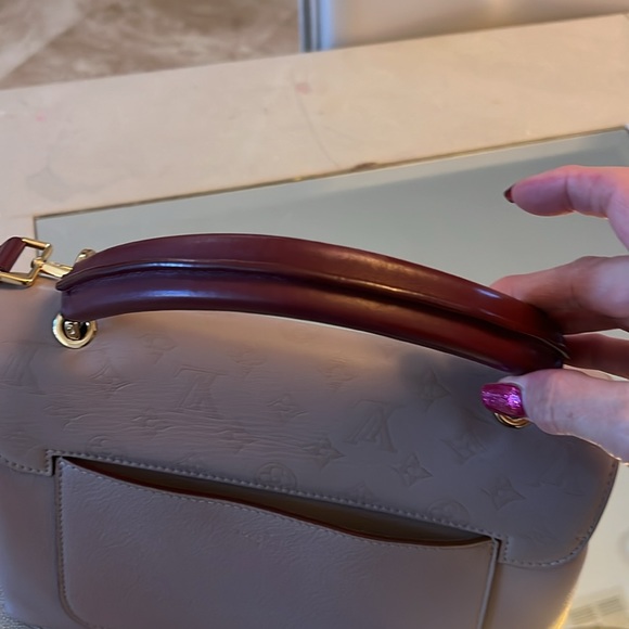 πLouis Vuitton Monogram Very One Handle Mastic Raisin Bag - Picture 10 of 17